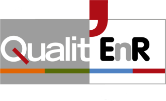 Logo de la certification Qualit'EnR, garantissant la qualité des installateurs de systèmes de production d'énergie renouvelable